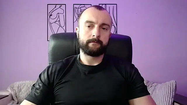 brindlefly6969 online show from February 5, 2025, 11:34 am