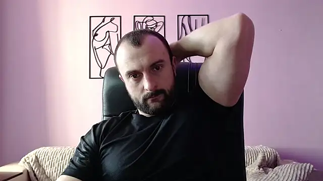 brindlefly6969 online show from February 19, 2025, 11:38 am