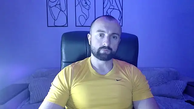 brindlefly6969 online show from October 3, 2025, 11:29 am