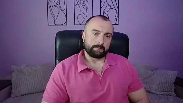 brindlefly6969 online show from April 28, 2026, 10:53 am