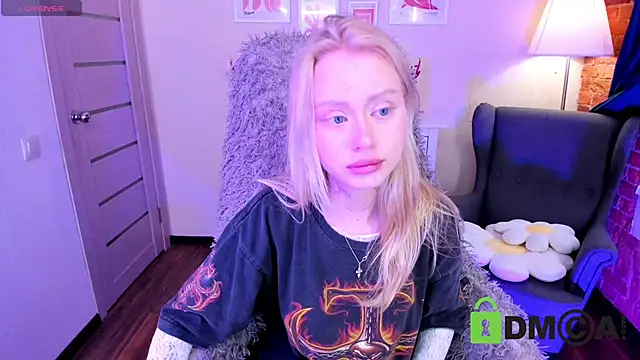 MalenaErnman online show from March 1, 2025, 10:24 am