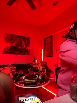 4EVAGLACIERS online show from October 26, 2025, 5:13 am