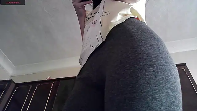 ElizaSwon online show from July 2, 2026, 3:29 pm