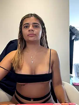 pamell col online show from October 3, 2025, 3:09 pm