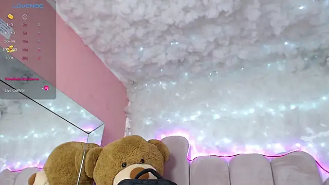 puca ebony online show from January 28, 2025, 4:19 pm