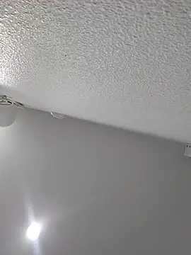 Iliketocooksquirt25 online show from September 15, 2025, 3:17 am