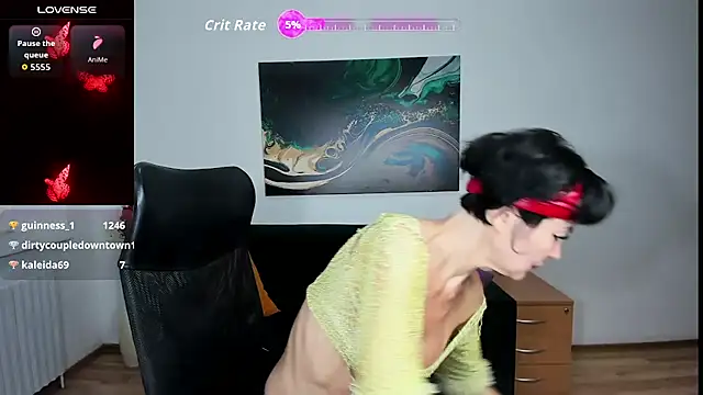 Silvia Wallec online show from November 2, 2025, 6:10 pm