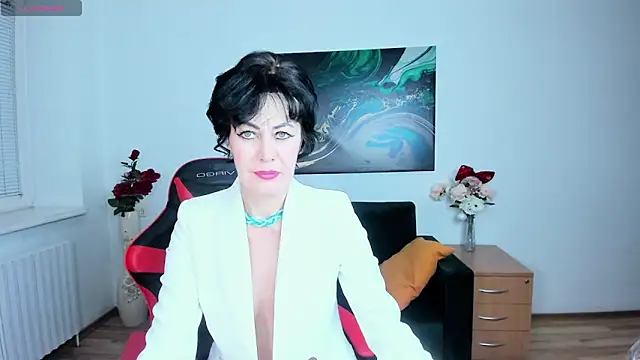 Snapshot of Silvia_Wallec chatting on February 7, 2026, 6:22 pm Silvia Wallec online show from February 7, 2026, 6:22 pm