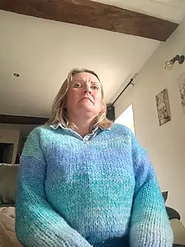 lady charlyne online show from February 27, 2025, 11:52 am