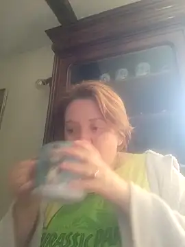 lady charlyne online show from March 8, 2026, 12:20 pm