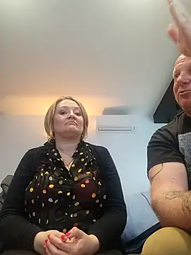 lady charlyne online show from April 15, 2026, 6:26 pm