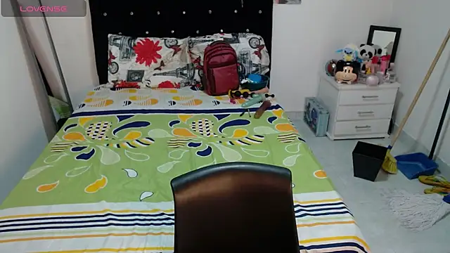 soniafuckboobs online show from April 24, 2026, 12:18 pm