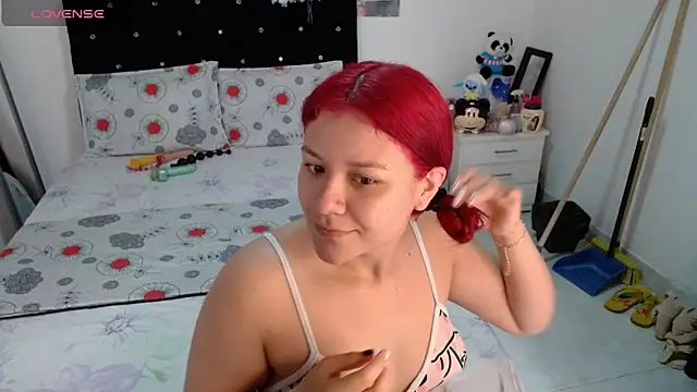 Snapshot of soniafuckboobs chatting on April 28, 2026, 12:21 pm soniafuckboobs online show from April 28, 2026, 12:21 pm