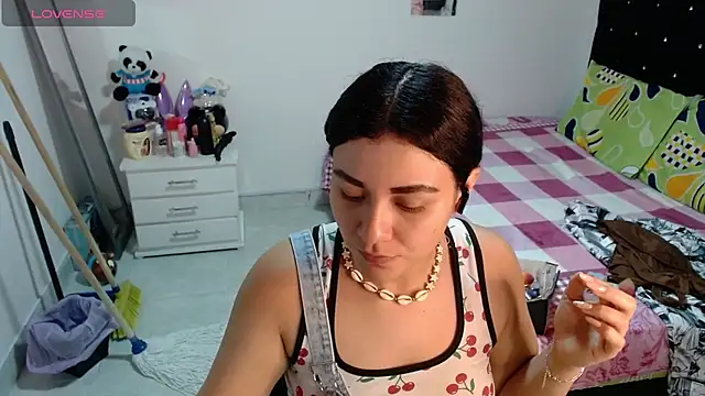 Snapshot of soniafuckboobs chatting on June 3, 2026, 12:30 pm soniafuckboobs online show from June 3, 2026, 12:30 pm
