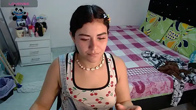 Snapshot of soniafuckboobs chatting on June 3, 2026, 2:33 pm soniafuckboobs online show from June 3, 2026, 2:33 pm