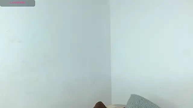 Alexa priincess online show from April 21, 2026, 7:39 pm