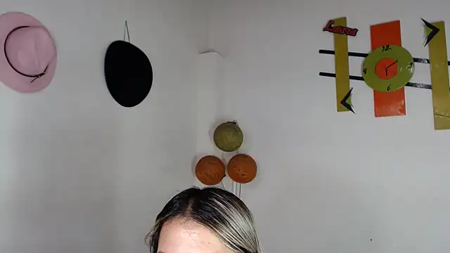 Chantal hott online show from April 20, 2026, 9:27 pm