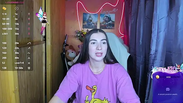 Fiery Brunette  online show from January 26, 2025, 5:56 am