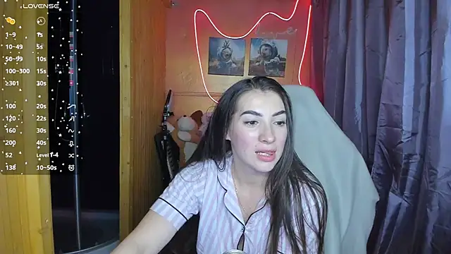 Fiery Brunette  online show from March 3, 2025, 11:44 am