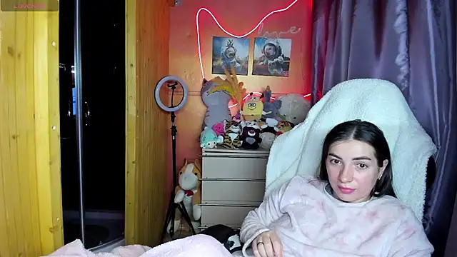 Fiery Brunette  online show from March 2, 2026, 2:47 am