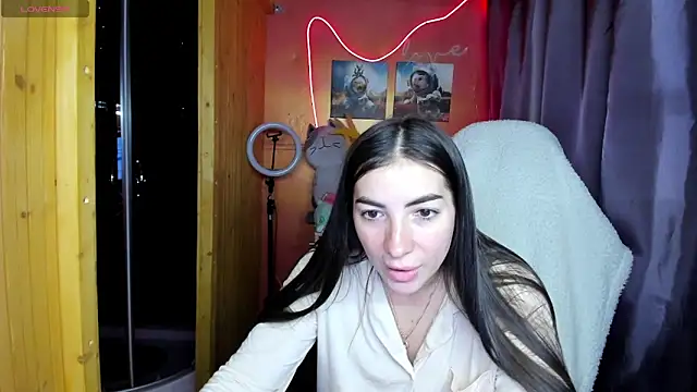 Snapshot of Fiery_Brunette_ chatting on May 18, 2026, 6:30 am Fiery Brunette online show from May 18, 2026, 6:30 am