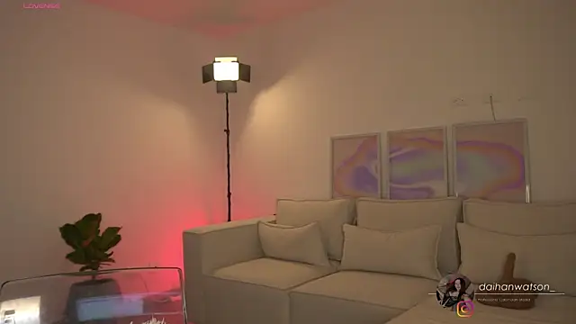 Daihanwatson  online show from March 16, 2025, 4:41 am