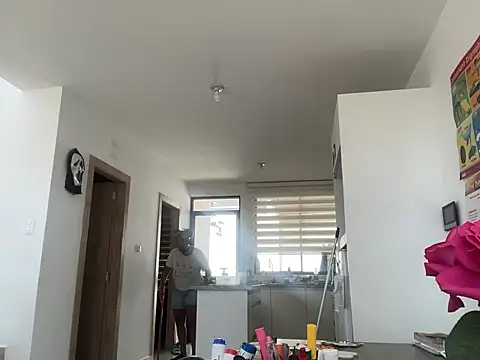 ChocolateCakeQueen online show from September 27, 2025, 4:01 pm