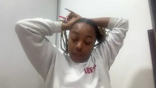 ChocolateCakeQueen online show from January 13, 2026, 2:06 am