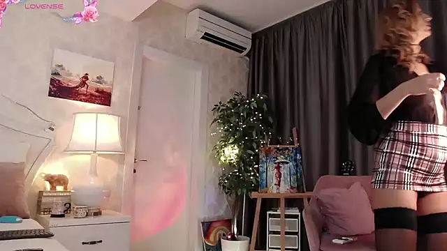 IreneHope online show from September 26, 2025, 7:01 am