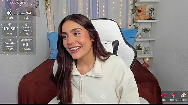 HazzelGray online show from February 16, 2025, 7:16 pm