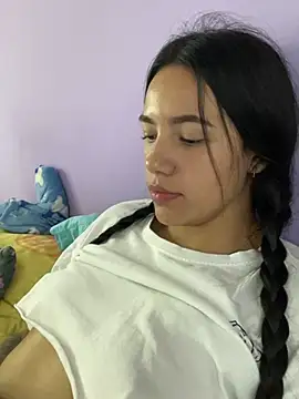 hannahb-e online show from January 16, 2025, 10:44 pm