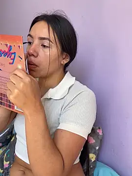 hannahb-e online show from January 19, 2025, 4:36 pm