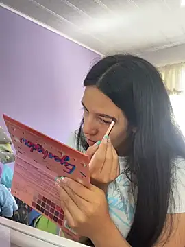 hannahb-e online show from January 22, 2025, 5:06 pm