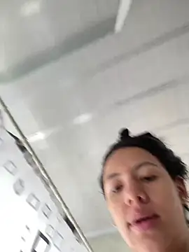 hannahb-e online show from January 23, 2025, 1:13 pm