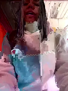 hannahb-e online show from February 26, 2025, 4:03 pm