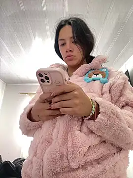 hannahb-e online show from February 17, 2026, 4:24 pm