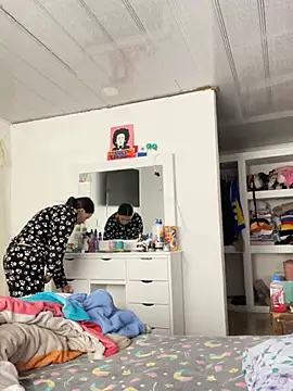 hannahb-e online show from April 19, 2026, 3:00 pm