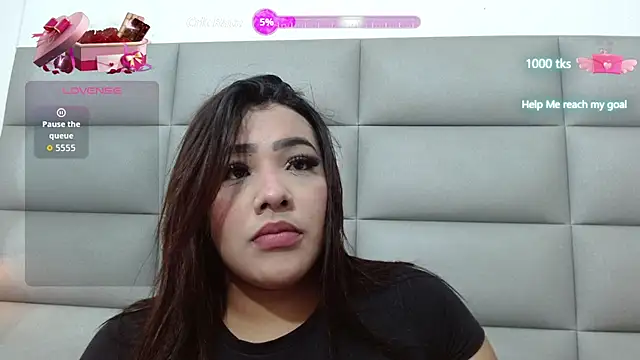 emily brontee  online show from October 16, 2025, 1:12 pm