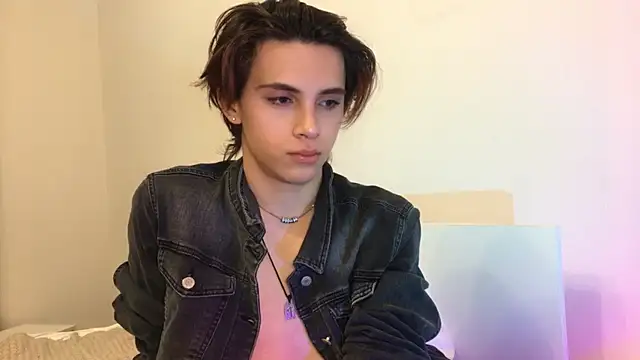 k0sta  online show from December 15, 2024, 9:31 pm