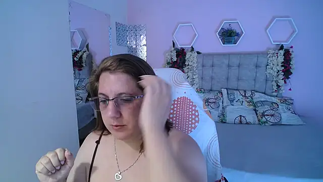 katie joness  online show from January 12, 2025, 3:46 pm