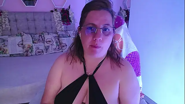 katie joness  online show from January 24, 2025, 7:49 pm