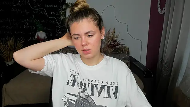 Snapshot of IsabellaBler chatting on December 15, 2025, 6:50 am IsabellaBler online show from December 15, 2025, 6:50 am