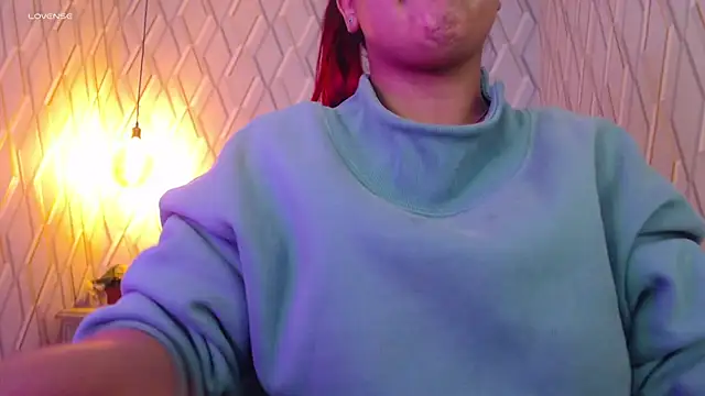 NicolleTaylor online show from February 4, 2025, 3:11 am