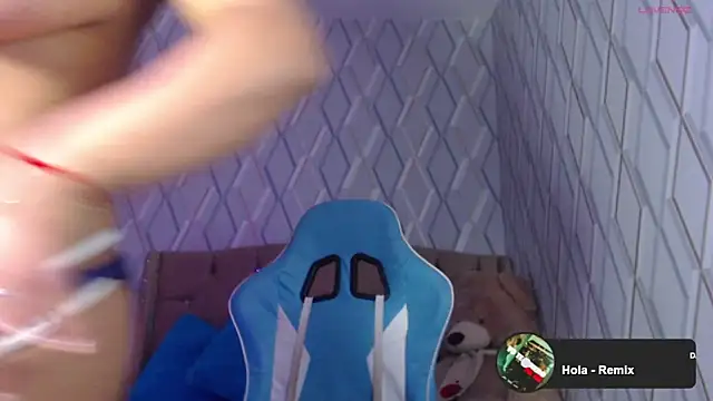 NicolleTaylor online show from March 21, 2025, 4:49 am