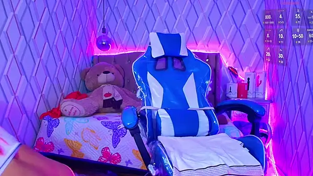 NicolleTaylor online show from September 11, 2025, 3:39 am