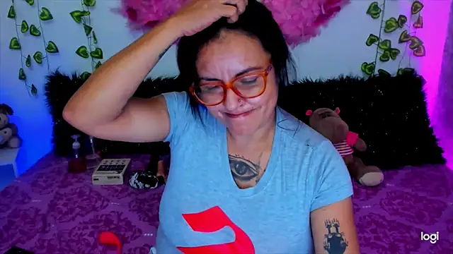 MegamKim online show from November 11, 2025, 1:49 am