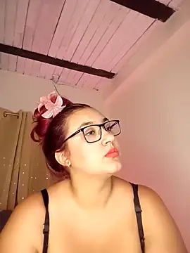 Isabella Du online show from December 20, 2025, 4:30 am