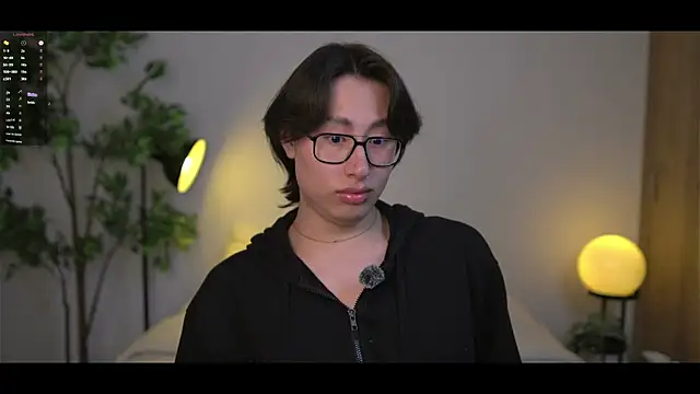 SrLuis18 online show from October 23, 2025, 11:46 pm