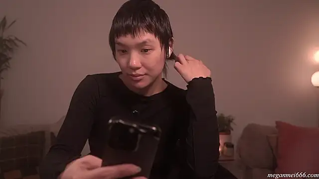 meganmei666 online show from April 3, 2026, 1:58 am