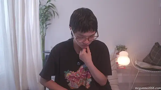 meganmei666 online show from April 23, 2026, 4:53 pm